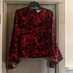 Carmen - black and red top with round neck and bell sleeves - size XS